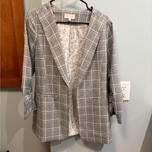 Skies Are Blue Women's Gray Plaid Blazer